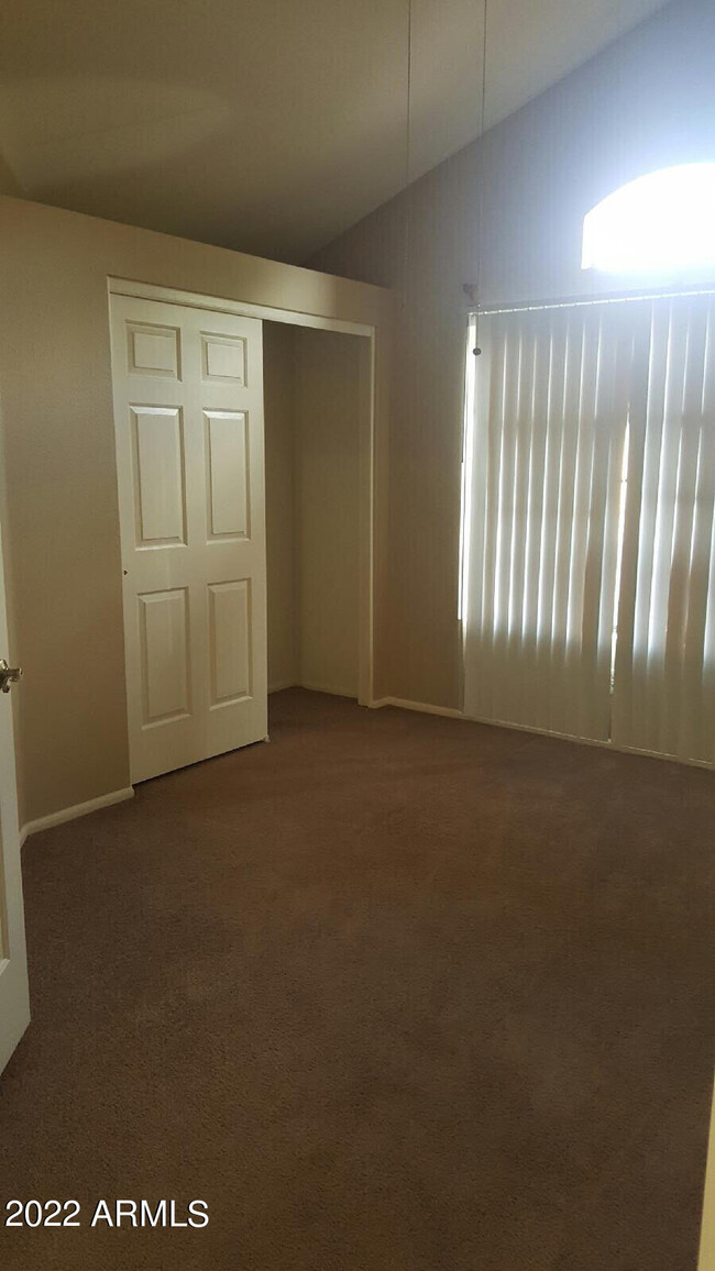 Building Photo - 10725 W Laurelwood Ln