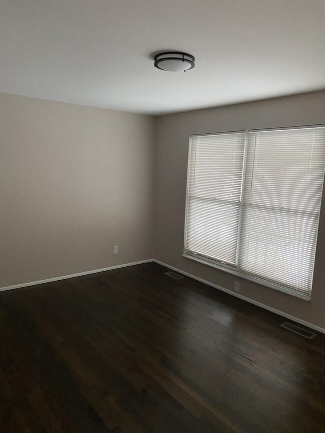 Building Photo - 1850 McKelvey Rd