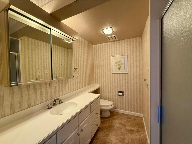 Building Photo - SPACIOUS THREE BED / THREE BATH HOME OFF OF PANORAMIC HWY WITH STUNNING VIEWS