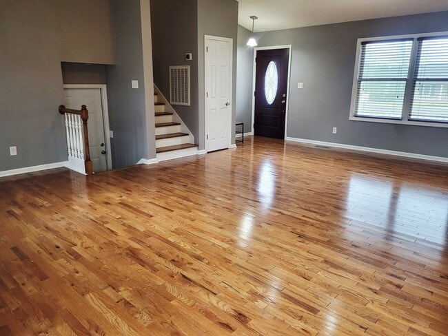 Building Photo - 115 Sabel Cir