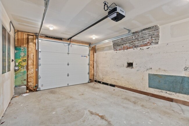 Building Photo - 4Bd/3Ba Seattle House