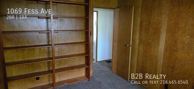 Building Photo - 1069 Fess Ave