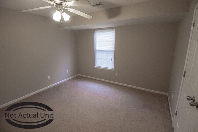 Building Photo - 4015 Snowy Owl Dr