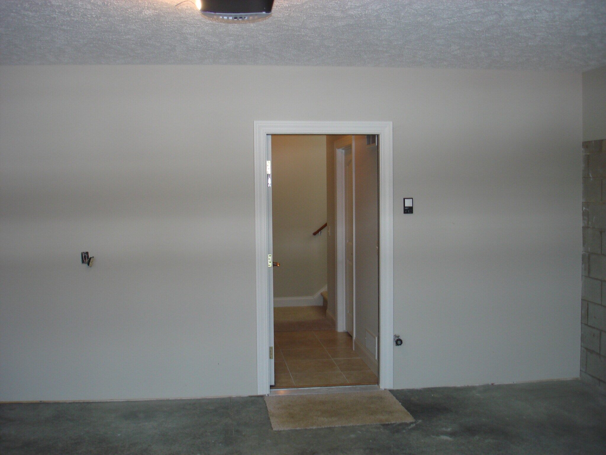 Building Photo - 940 Sautter Dr