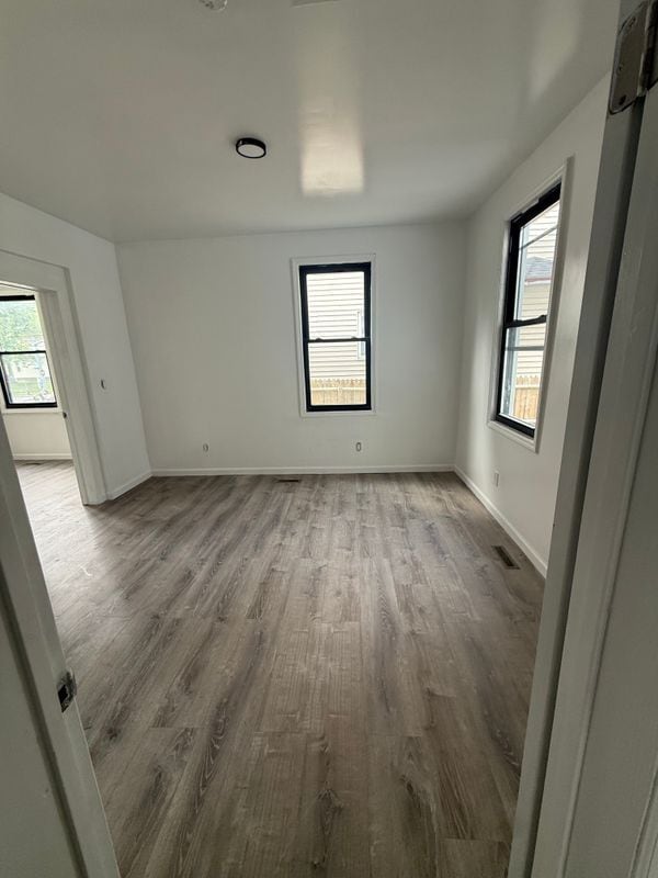 Building Photo - 84 N Allen St