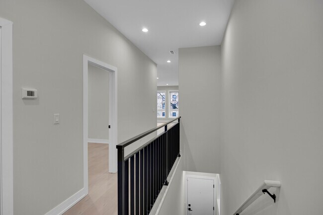 Building Photo - 4629 S Michigan Ave