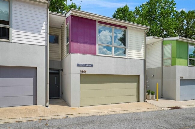 Primary Photo - 1344 Rietveld Row NW