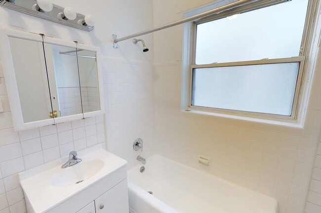 Floorplan - 5300-5308 S. Hyde Park Boulevard