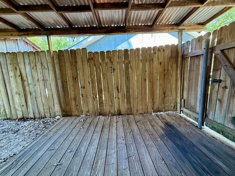 Building Photo - 129 Mead Ct