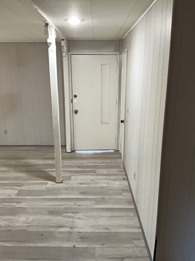 Building Photo - Inviting 3-Bedroom, 2-Bath Manufactured Ho...