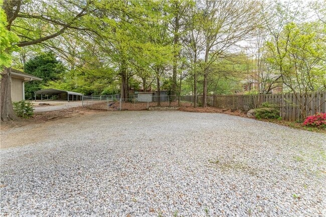 Building Photo - 1387 Church St