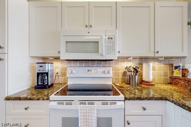 Building Photo - 350 Robin Hood Cir