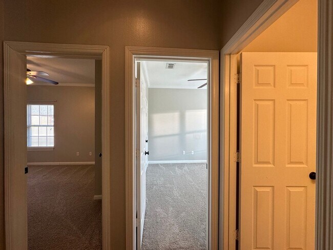 Building Photo - Stunning 4 Bed 3 Bath Home in WHISD!