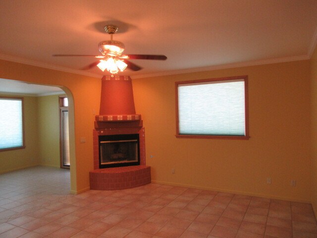 Building Photo - Large (3,825"), Beautiful & Luxurious Eastside Home with Breathtaking Mtn. Views.