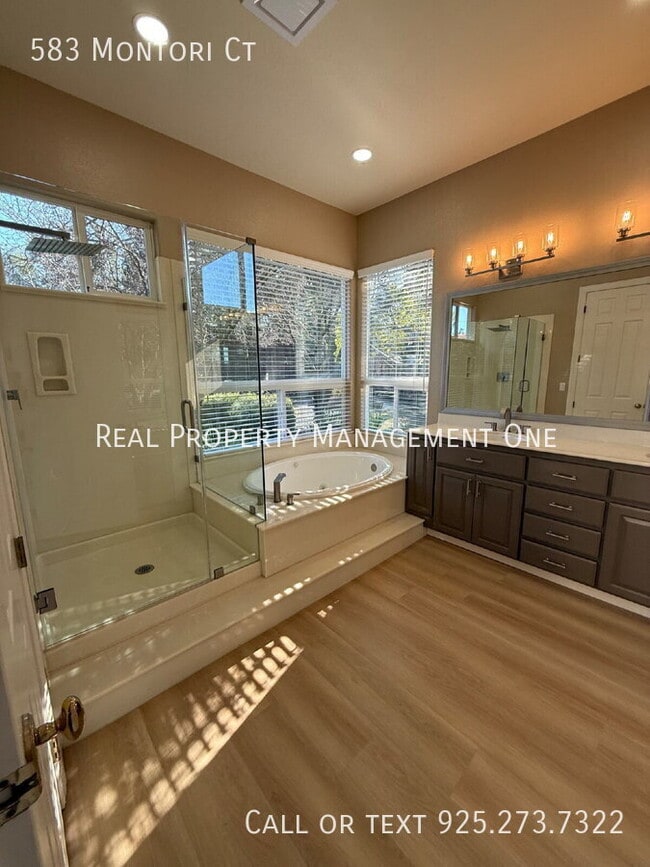 Building Photo - 583 Montori Ct