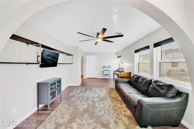 Building Photo - COMING SOON: Single Story 5 Bd, 4 Bth, Inc...
