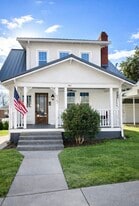 Building Photo - 923 E Hillcrest Dr