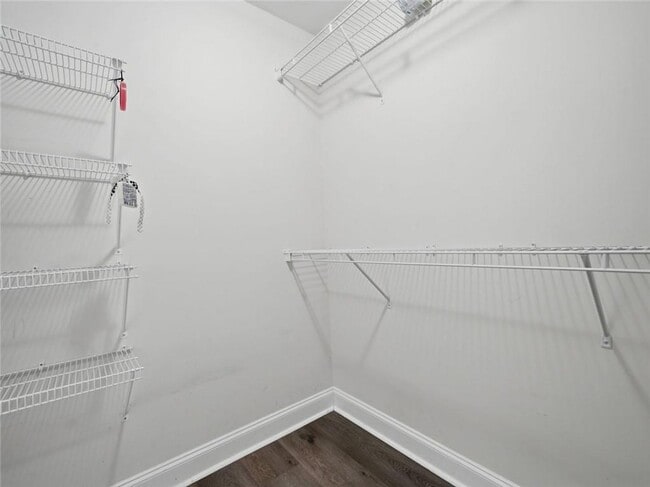 Building Photo - 166 Cove Hill