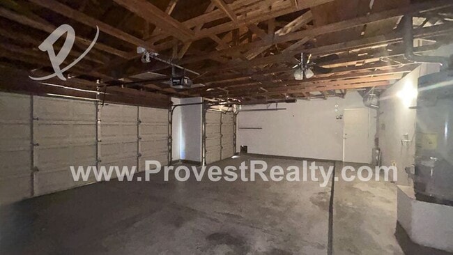 Building Photo - 16400 Nuevo Rd