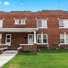 Building Photo - 111 W Rundell St