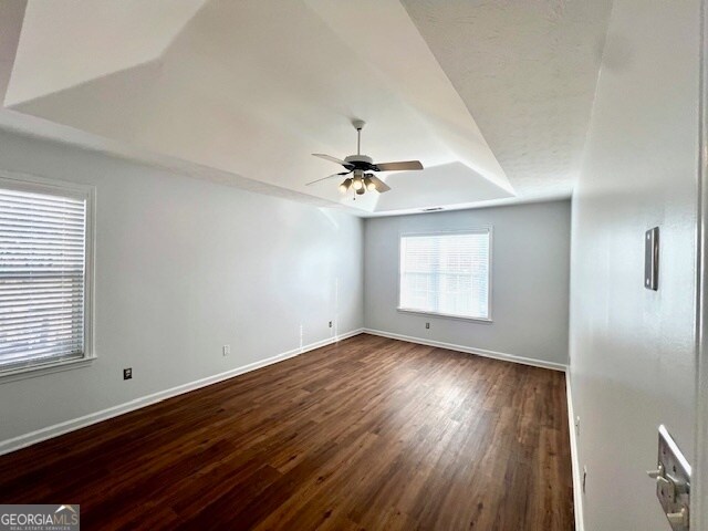 Building Photo - 3320 Northcliff Dr