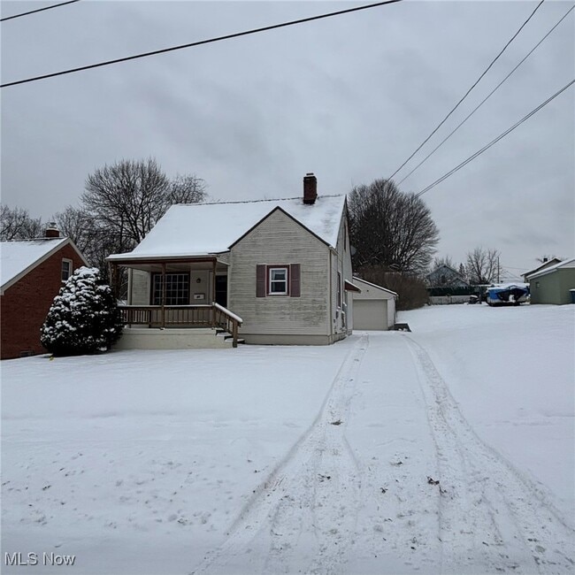 Building Photo - 35 E Faith St