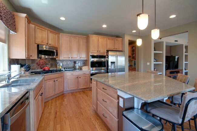 Building Photo - 2809 Eagle Dr