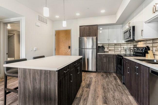 Building Photo - 1805 S Bannock St