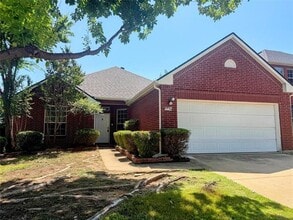Building Photo - 9736 Indian Canyon Dr