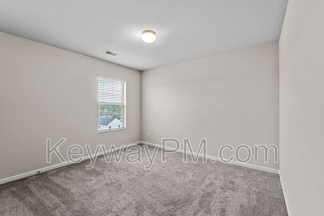 Building Photo - 5033 Vine Ln