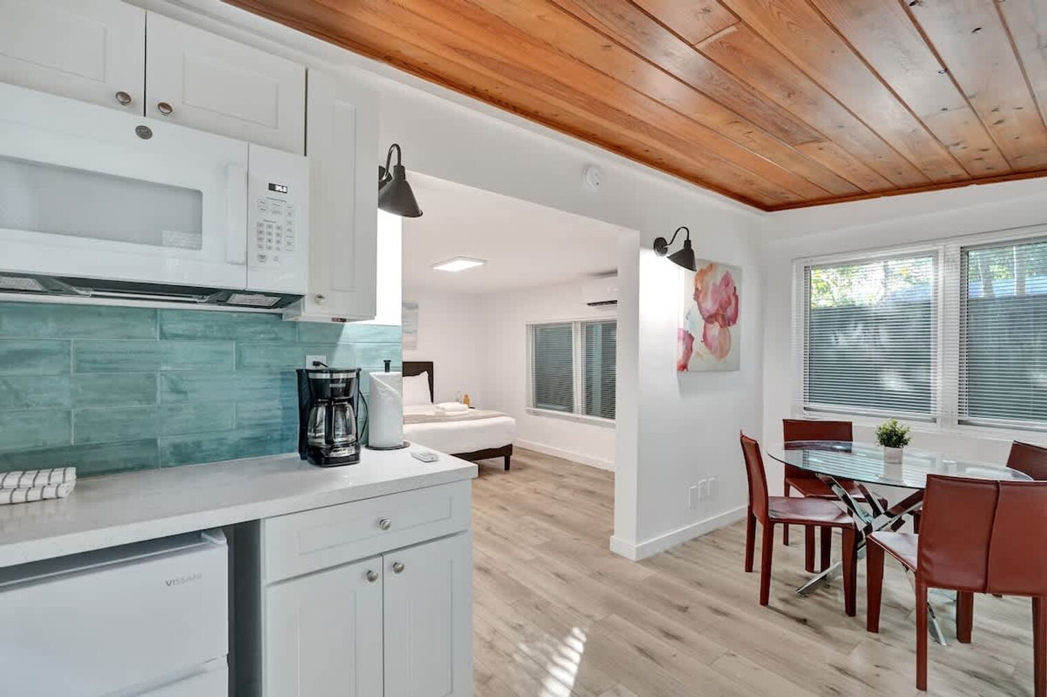 Building Photo - 1115 SW 4th St