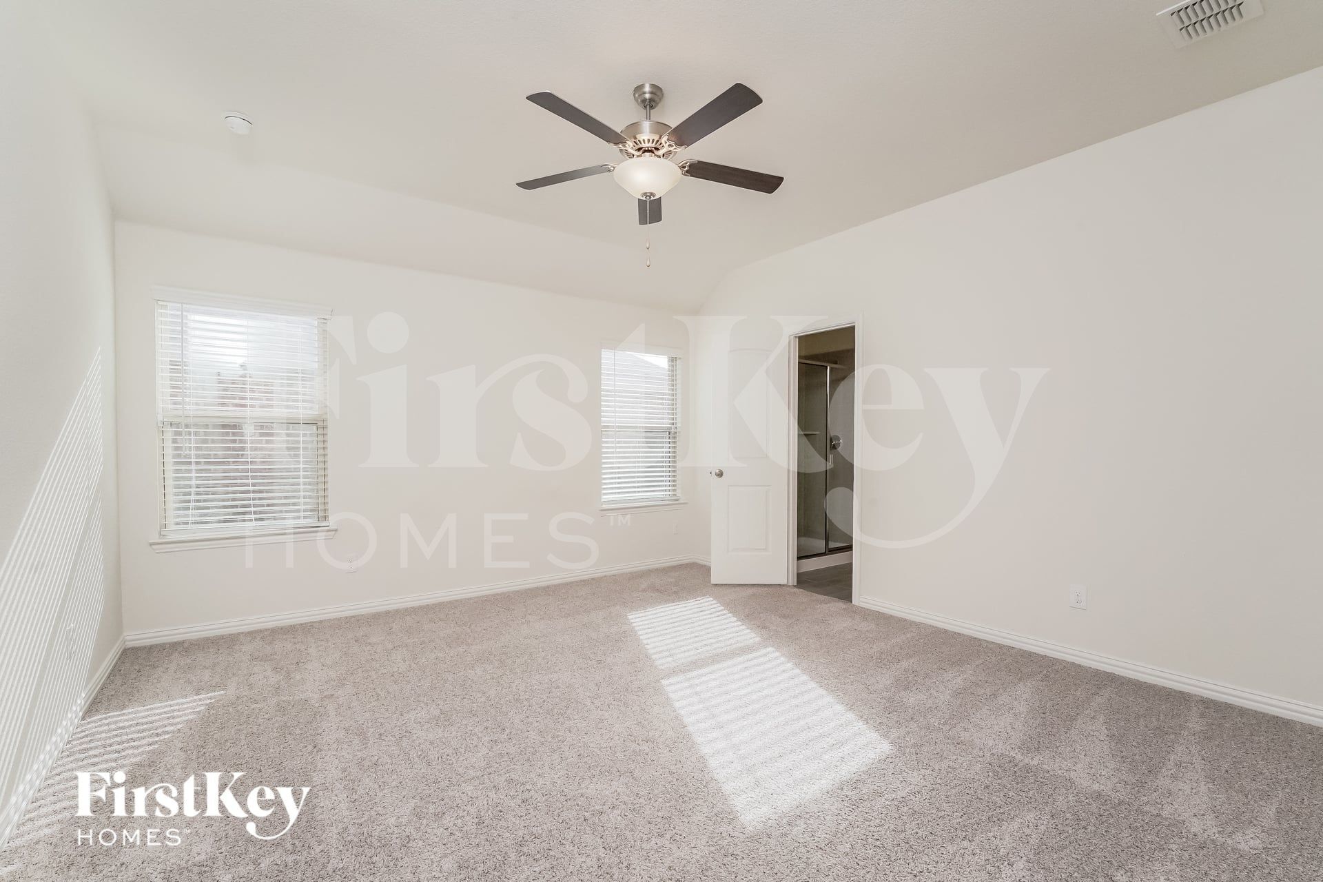 Building Photo - 815 Silverbell St