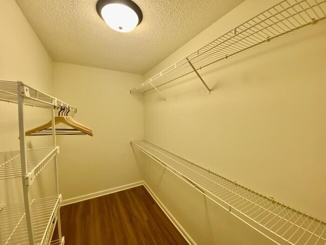 Building Photo - 108 Wildweed Ct