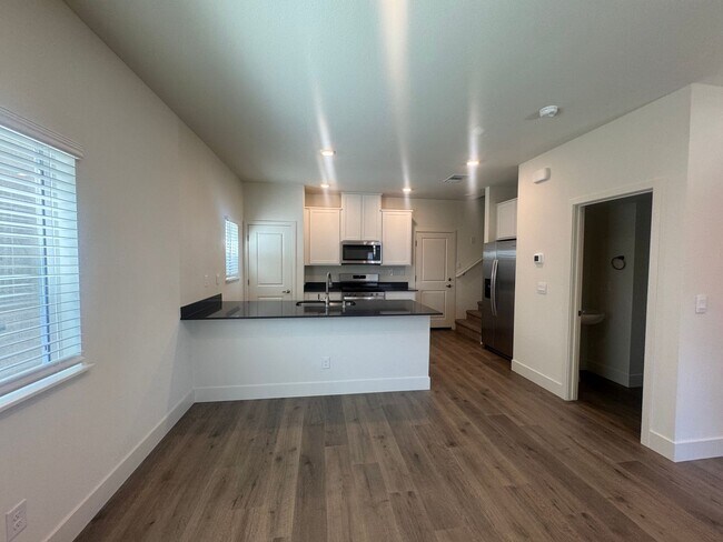 Building Photo - MOVE IN SPECIAL! Brand New 3 Bed / 2.5 Bat...