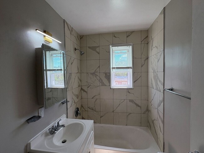 Building Photo - 2025 Move-In Special – $200 Off First Mont...