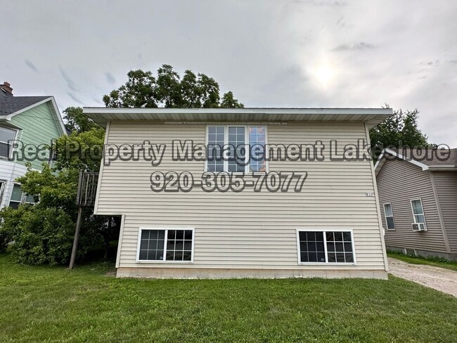 Building Photo - Spacious 5-Bedroom, 2-Bathroom House for Rent