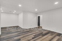 Building Photo - 955 Leroy St
