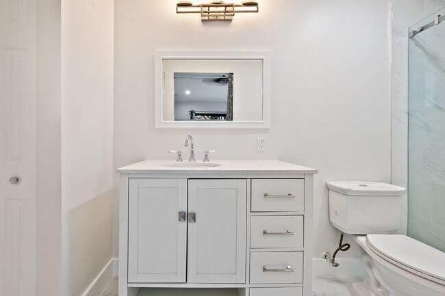 Building Photo - 4498 Dogwood Cir