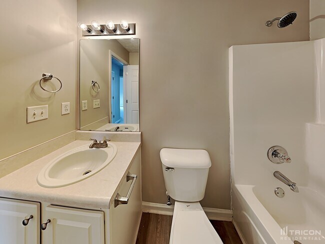 Building Photo - 4411 Gladewood Run