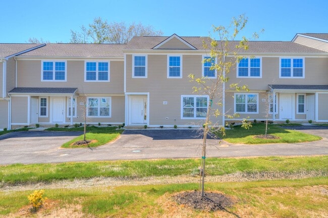 Primary Photo - 760 Twisted Oak Dr NW