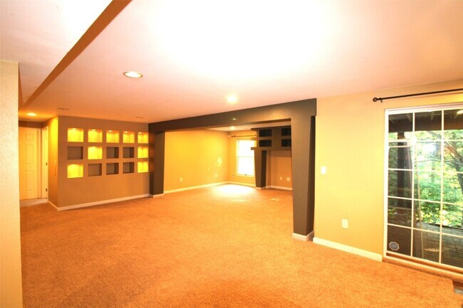 Building Photo - 1647 Wildhorse Pkwy Dr