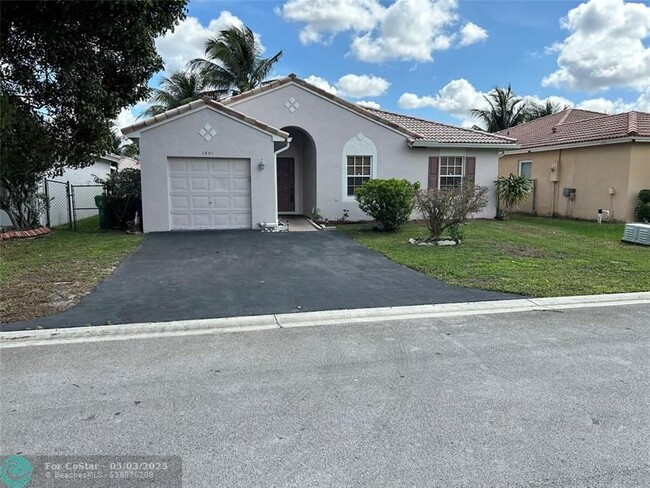 Building Photo - 1801 SW 120th Terrace