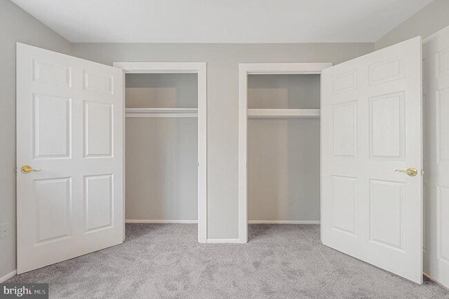 Building Photo - 10661 High Beam Ct