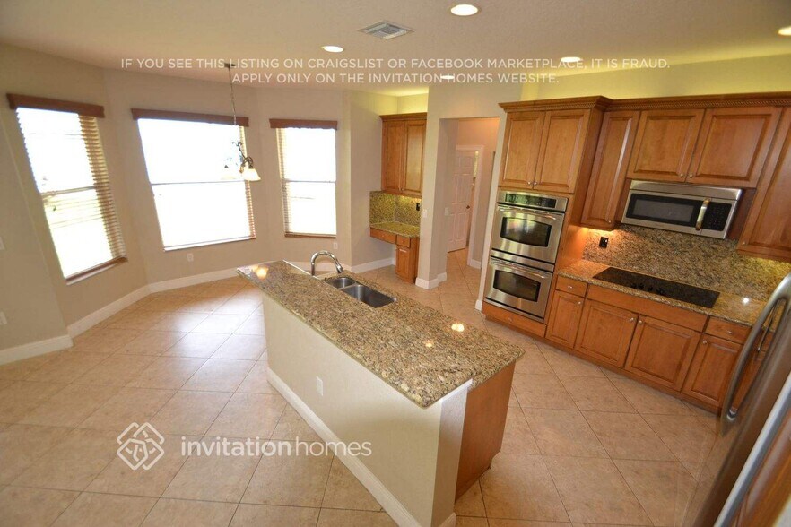 Building Photo - 17684 SW 47th St