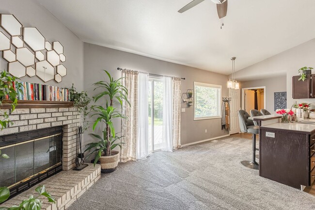 Building Photo - Newly Renovated 3 bed 2 bath home in the heart of MERIDIAN