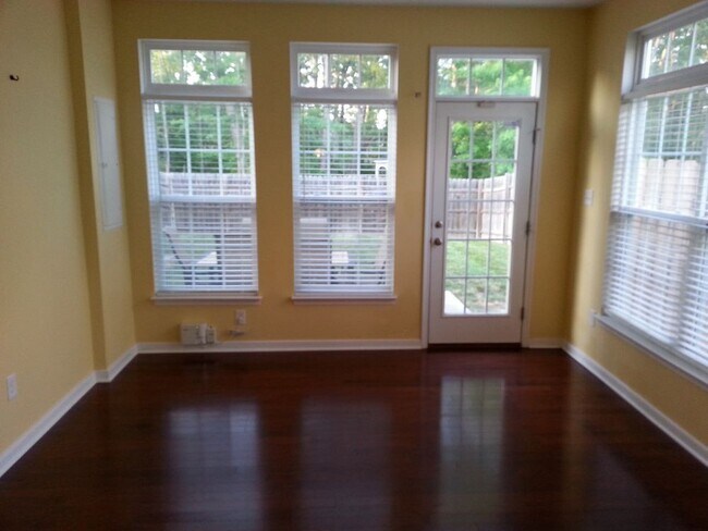 Building Photo - 7300 Willow Crossing Ter