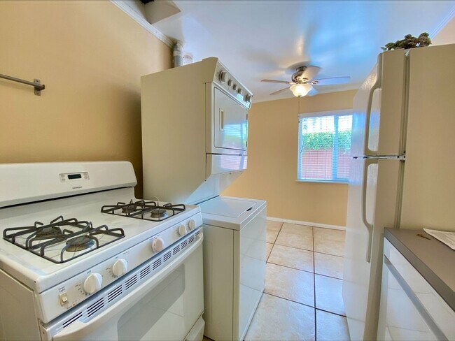 Building Photo - Downstairs 2 Bedroom Apartment! Large Enclosed Exclusive Patio! Gated Community! In Unit Washer &...