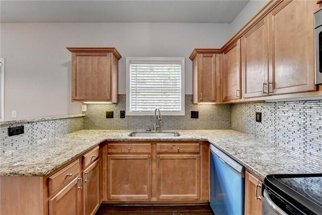 Building Photo - 6752 Grand Hickory Dr