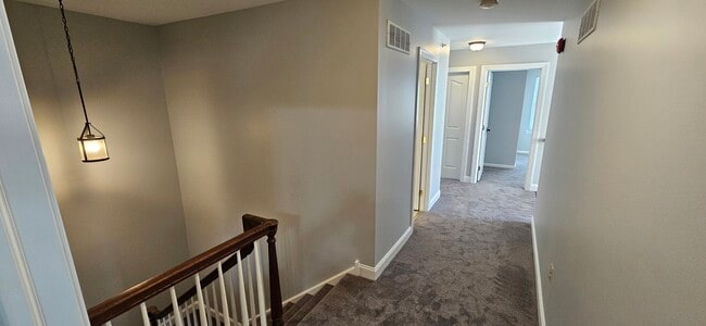 Building Photo - 911 Caralea Dr