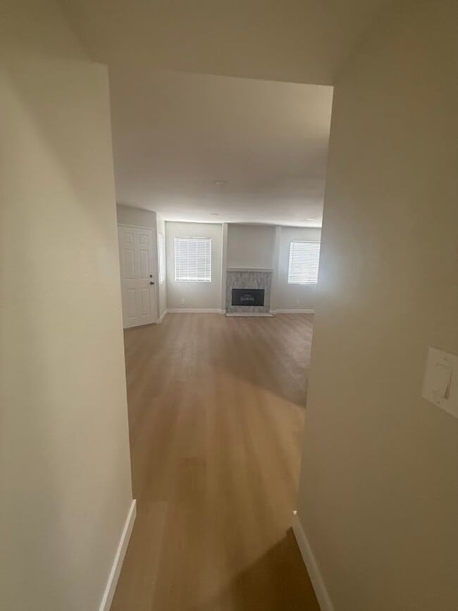 Building Photo - Beautifully Renovated 3-Bedroom Townhome in Gated Harbor City Community